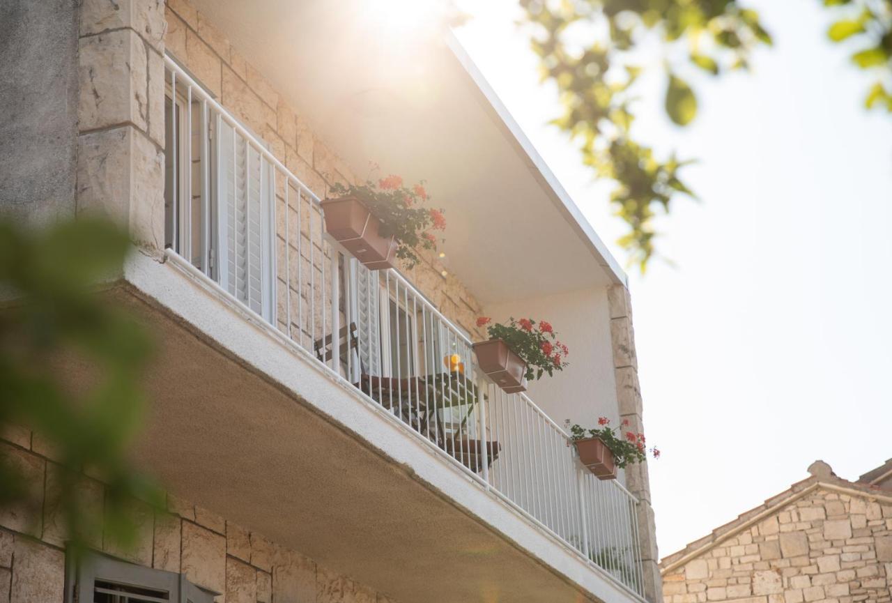 Apartment Nona - Center, 150 Meters From The Beach Supetar Exterior photo